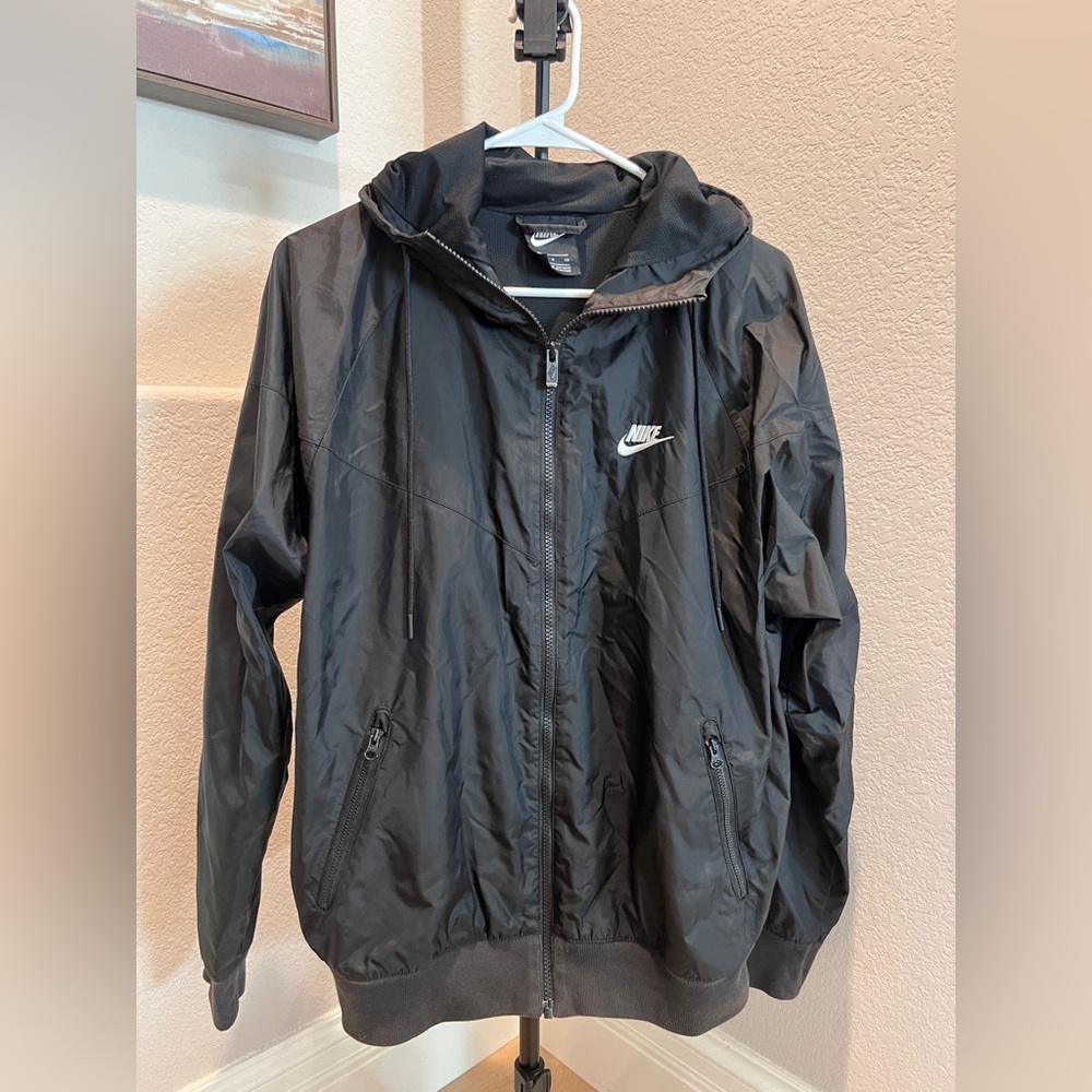Nike Men's Black Hooded Windbreaker